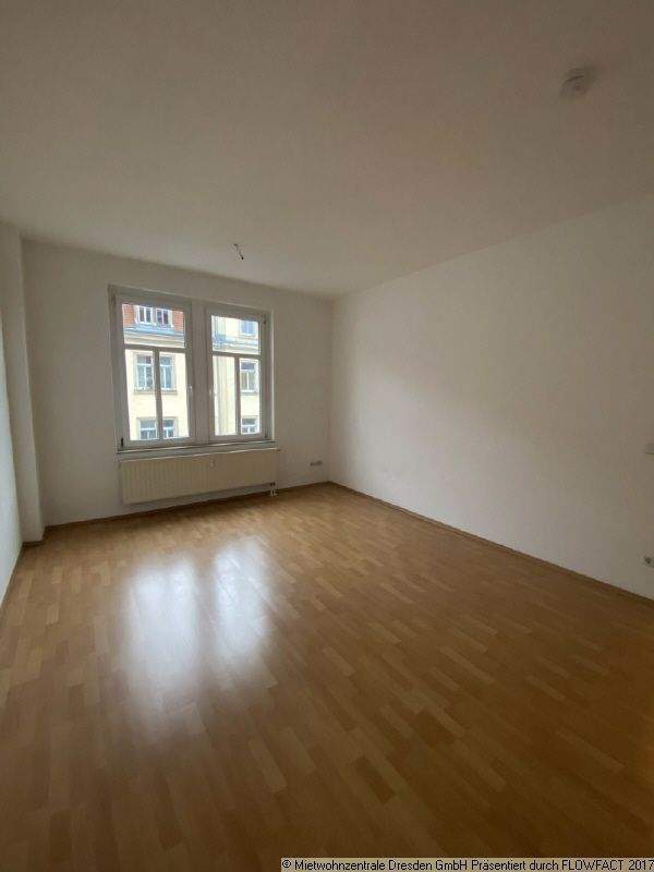 Super 2-Zimmer-Wohnung mit Lift! zimmer