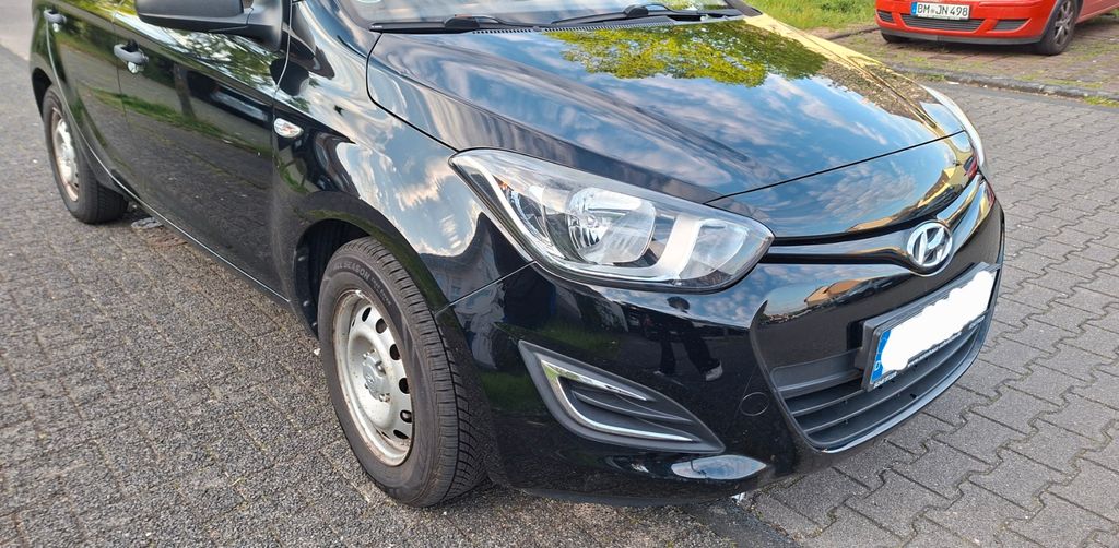 Hyundai i20 126.000 km 5.500 &euro; Wesseling 50389