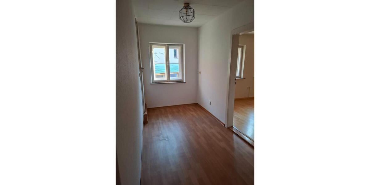 Etagenwohnung Cadolzburg - 2 Zimmer, 65 m&sup2;, 680&euro; | Angebot:26233587