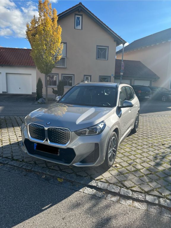 BMW iX1 7.150 km 48.000 € Dingolfing 84130