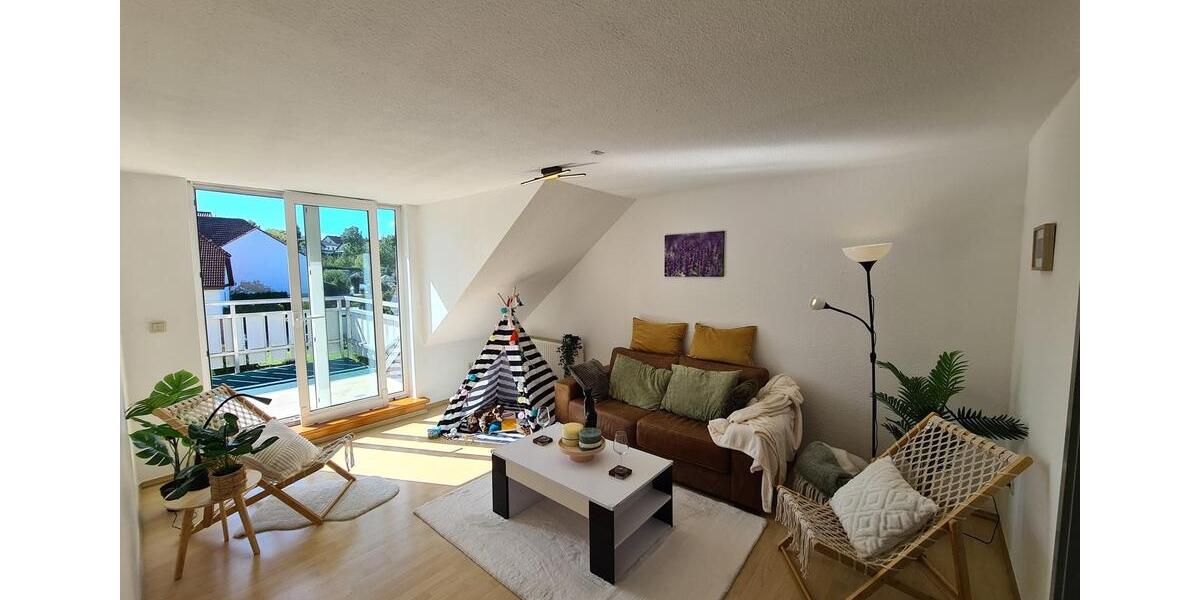 Charmante Dachgeschosswohnung mit Einbauküche – sofort verfügbar! 2 zimmer