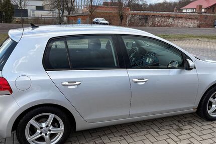 VW Golf 100.780 km 7.100 &euro; Ilmenau 98693