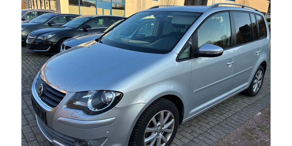 VW Touran 208.600 km 4.990 &euro; Lennestadt (Meggen)…. 57368