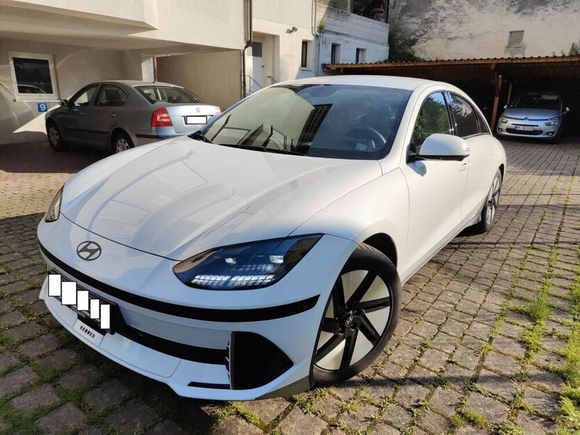 IONIQ 6