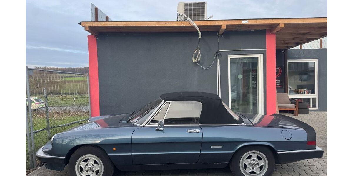 Alfa Romeo Spider 89.850 km 9.990 &euro; Butzbach 35510
