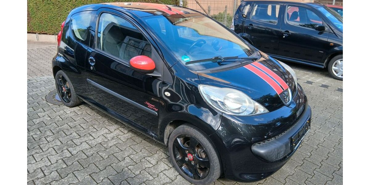 Peugeot 107 125.000 km 2.999 &euro; Oberhausen 46117