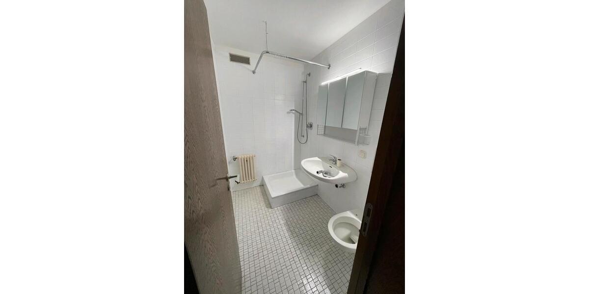 Erdgeschoßwohnung Würzburg Frauenland - 4 Zimmer, 91 m&sup2;, 1.500&euro; | Angebot:25568290