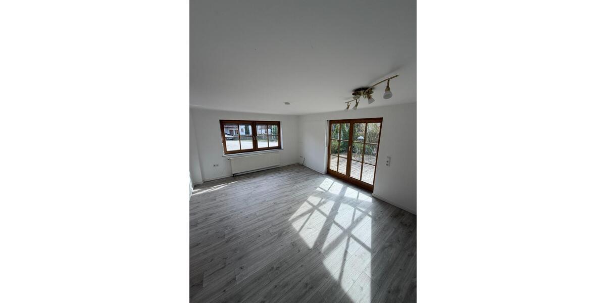 Einfamilienhaus Fürstenfeldbruck - 7 Zimmer, 185 m&sup2;, 1.950&euro; | Angebot:25442075