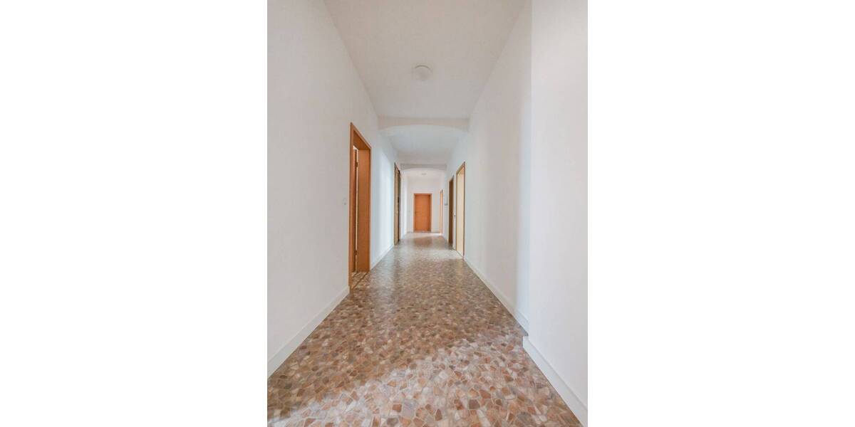 Etagenwohnung Neustadt - 5 Zimmer, 120 m&sup2;, 660&euro; | Angebot:26851154