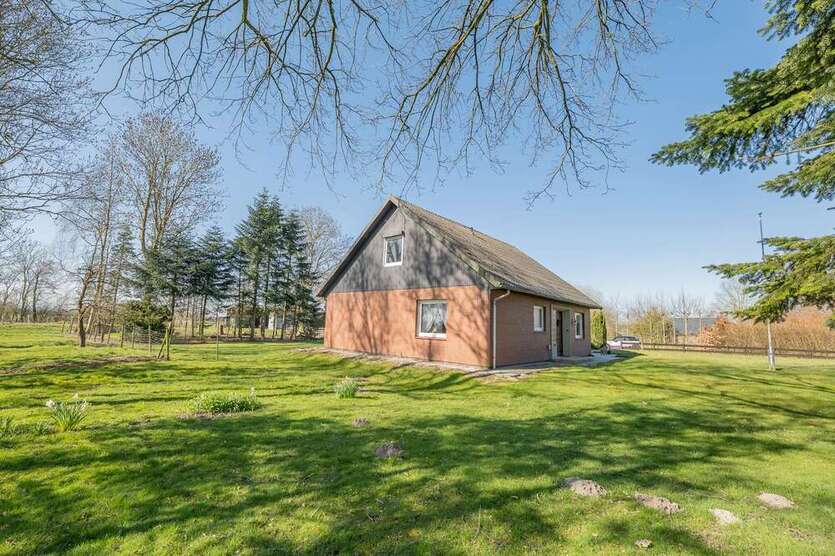 Haus zum Kaufen in Balje Süderdeich 233.000 € 111.67 m²