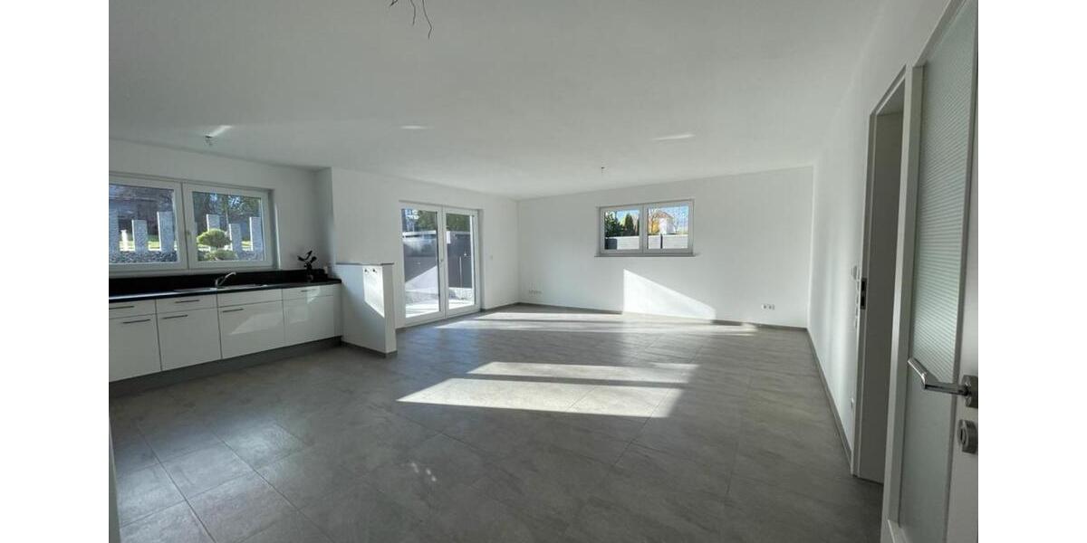 Erdgeschoßwohnung Langenau - 3.5 Zimmer, 100 m&sup2;, 1.200&euro; | Angebot:25167864