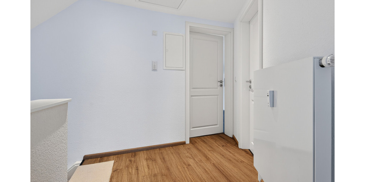 Seltene Gelegenheit: Gepflegtes Zweifamilienhaus mit viel Platz, Ruhe und Entwicklungspotential - Zweifamilienhaus Rastatt / Niederbühl Niederbühl | Angebot:25217381