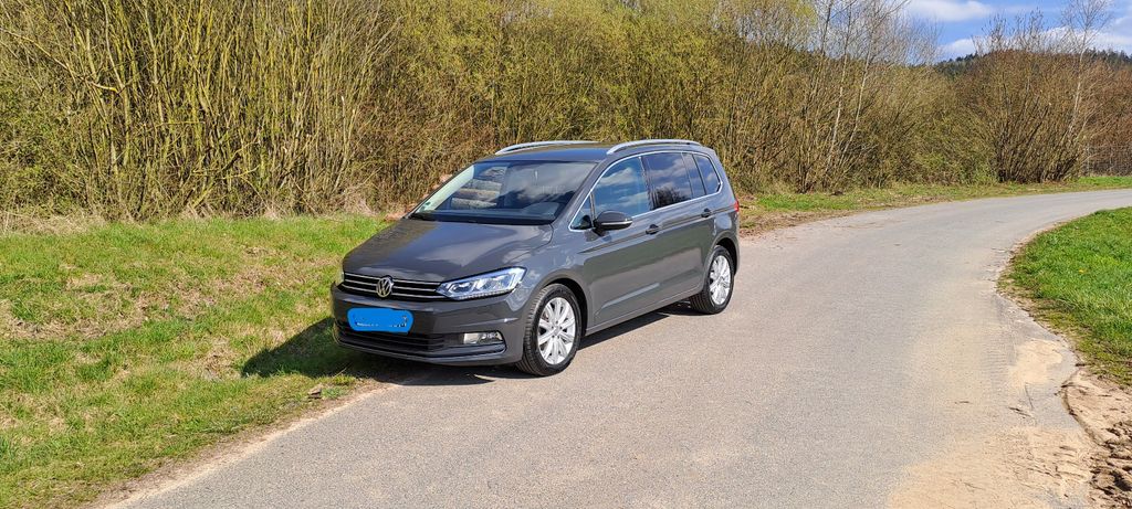 VW Touran 171.200 km 16.500 &euro; Traitsching 93455
