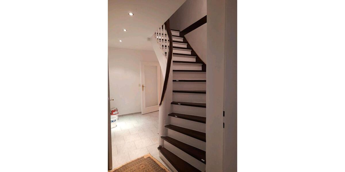 Reihenhaus Allstedt - 7 Zimmer, 140 m&sup2;, 70.000&euro; | Angebot:25909095