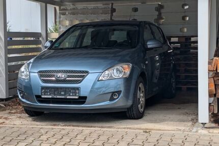 Kia ceed / Ceed 93.000 km 4.000 &euro; Hartmannsdorf 09232