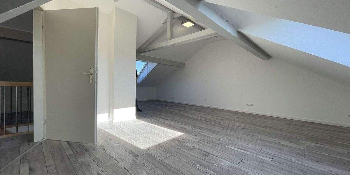 Einfamilienhaus Bad Homburg Ober-Erlenbach - 1 Zimmer, 322 m&sup2;, 3.400&euro; | Angebot:24762626