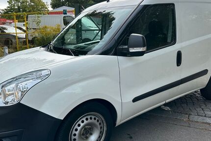 Opel Combo 156.000 km 4.980 € Berlin 12109