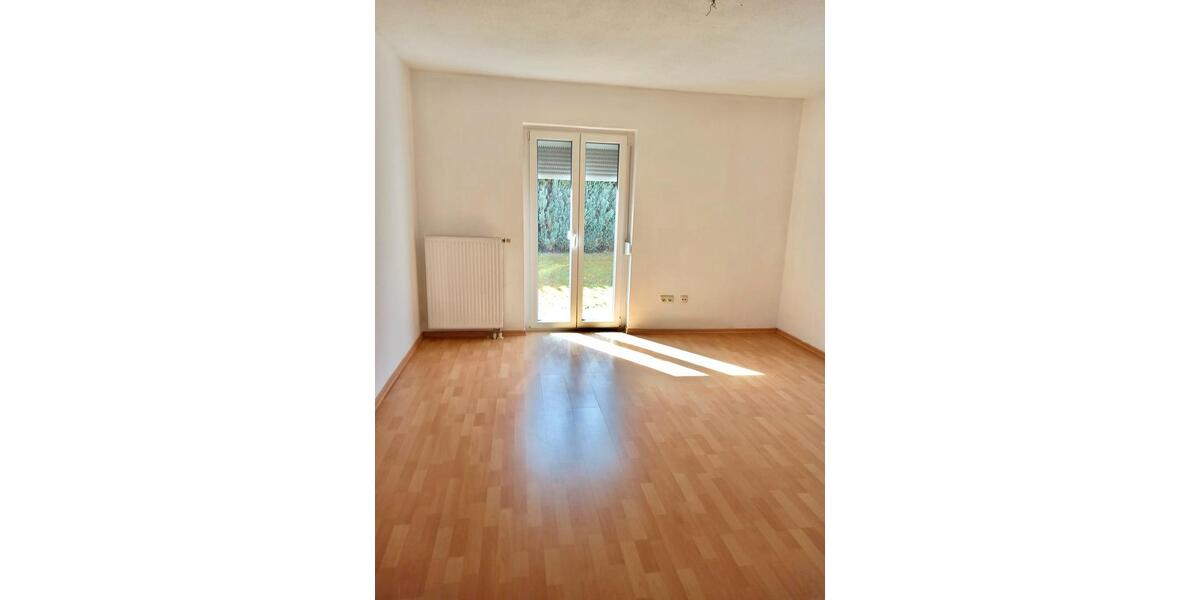 Erdgeschoßwohnung Wunsiedel - 3 Zimmer, 75 m&sup2;, 105.000&euro; | Angebot:26051552