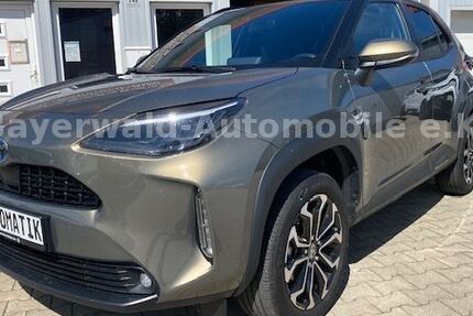 Toyota Yaris Cross 56.500 km 21.500 &euro; Perlesreut 94157