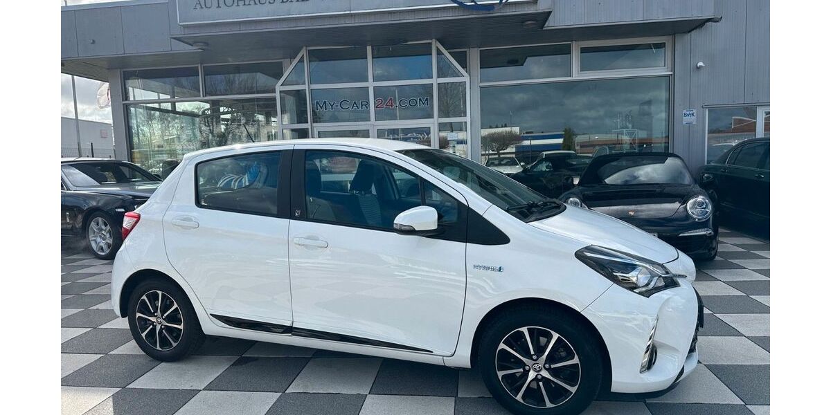 Toyota Yaris 29.211 km 15.888 &euro; Bad Oldesloe 23843