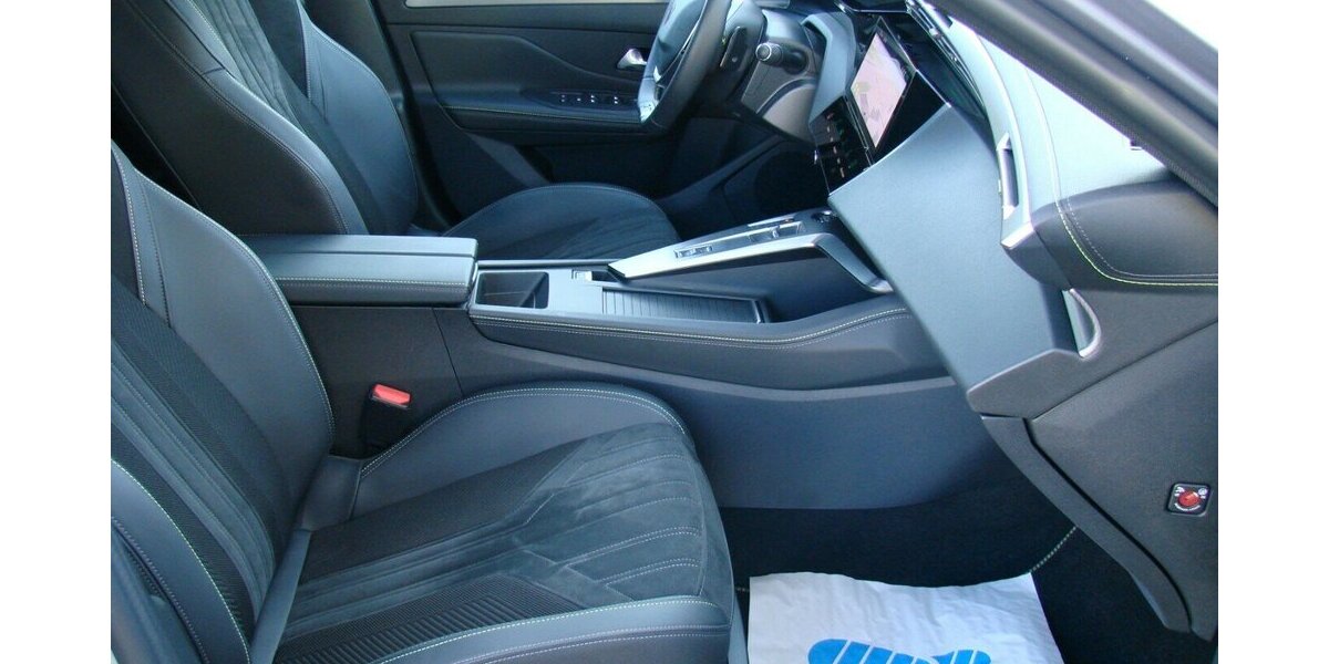 Peugeot 308 SW 1.5 GT ACC Panorama LED SCR 31.506 km 24.980 &euro; Falkensee 14612