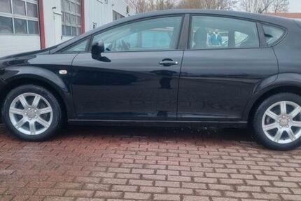 Seat Leon 99.808 km 3.650 &euro; Niederschmalkalden 98574