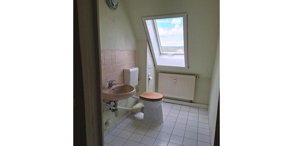 Dachgeschoßwohnung Neustadt an der Orla - 2 Zimmer, 90 m&sup2;, 80.000&euro; | Angebot:26741667