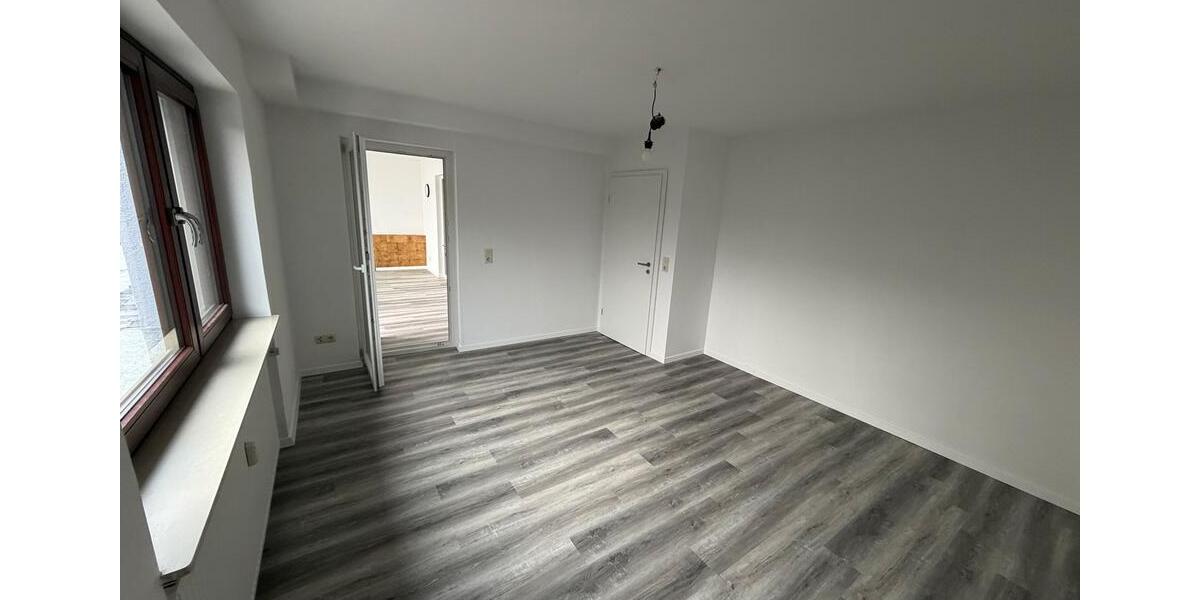 Etagenwohnung Hungen - 5 Zimmer, 127 m&sup2;, 1.360&euro; | Angebot:26626606