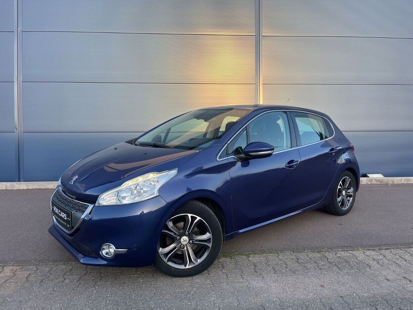 Peugeot 208 130.000 km 4.999 € Perl 66706
