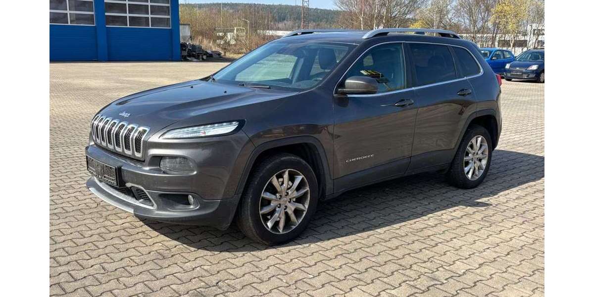 Jeep Cherokee 261.000 km 8.999 &euro; Marktredwitz 95615
