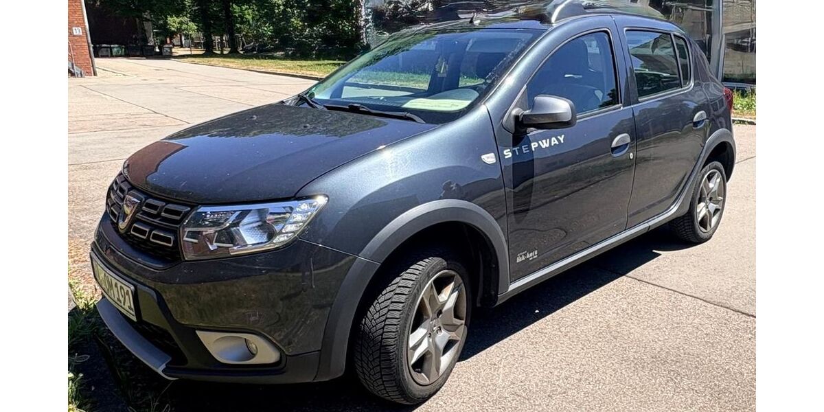 Dacia Sandero 89.700 km 8.500 &euro; Strassberg 72479