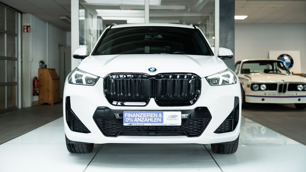 BMW iX1 11.229 km 41.890 &euro; Sinn 35764
