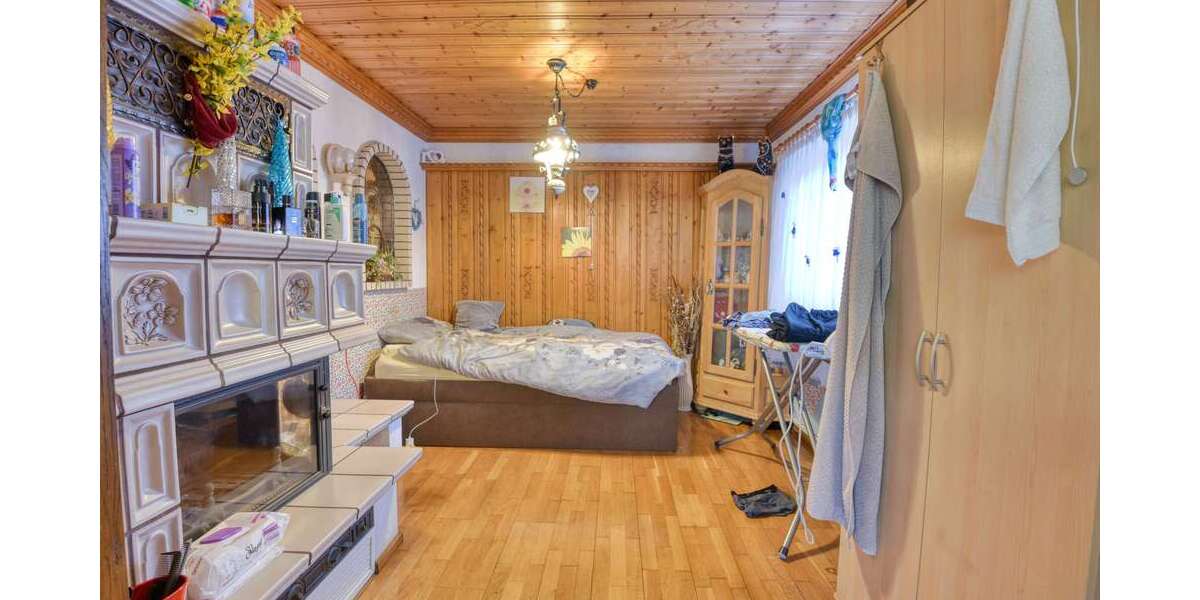 Idyllisches DHH mit Sanierungspotential an der Grenze zu Mundenheim Zusätzliches Hinterhaus inkl. - Doppelhaushälfte Ludwigshafen am Rhein Mundenheim | Angebot:25959710