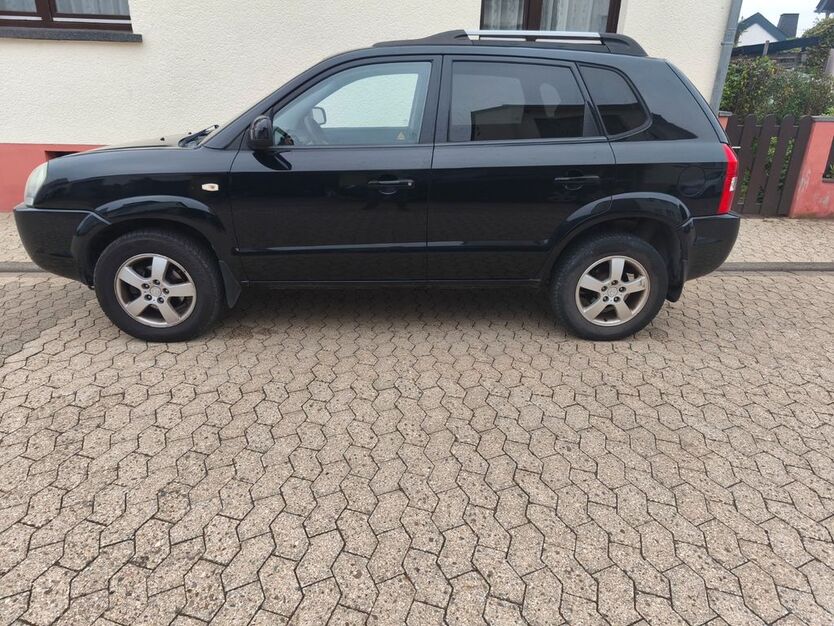 Hyundai TUCSON 182.460 km 3.100 € Andernach 56626
