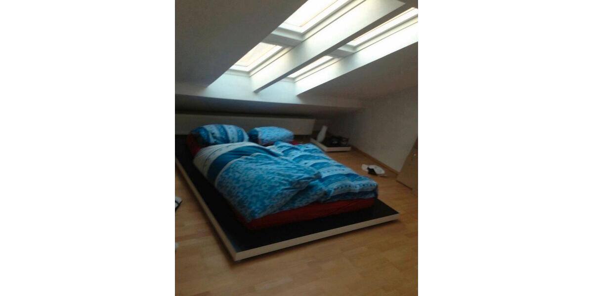 Dachgeschoßwohnung Straßkirchen - 3 Zimmer, 100 m&sup2;, 650&euro; | Angebot:26161568