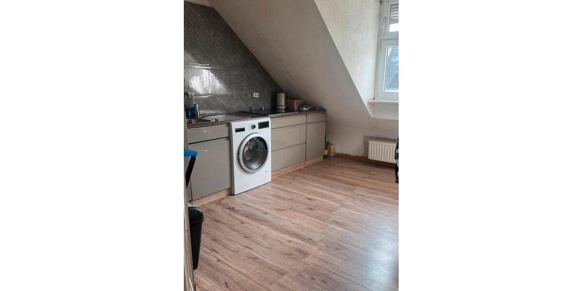 Dachgeschoßwohnung Völklingen - 4 Zimmer, 90 m&sup2;, 690&euro; | Angebot:26349882
