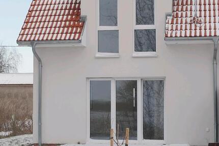 Haus Laage - 5 Zimmer, 145 m&sup2;, 1.250&euro; | Angebot:25127636