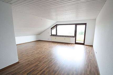 Wohnung Niedernhausen - 3 Zimmer, 90 m&sup2;, 980&euro; | Angebot:24572459