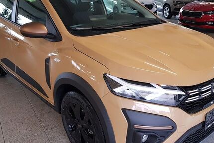 Dacia Sandero 1.352 km 19.950 € Velburg 92355