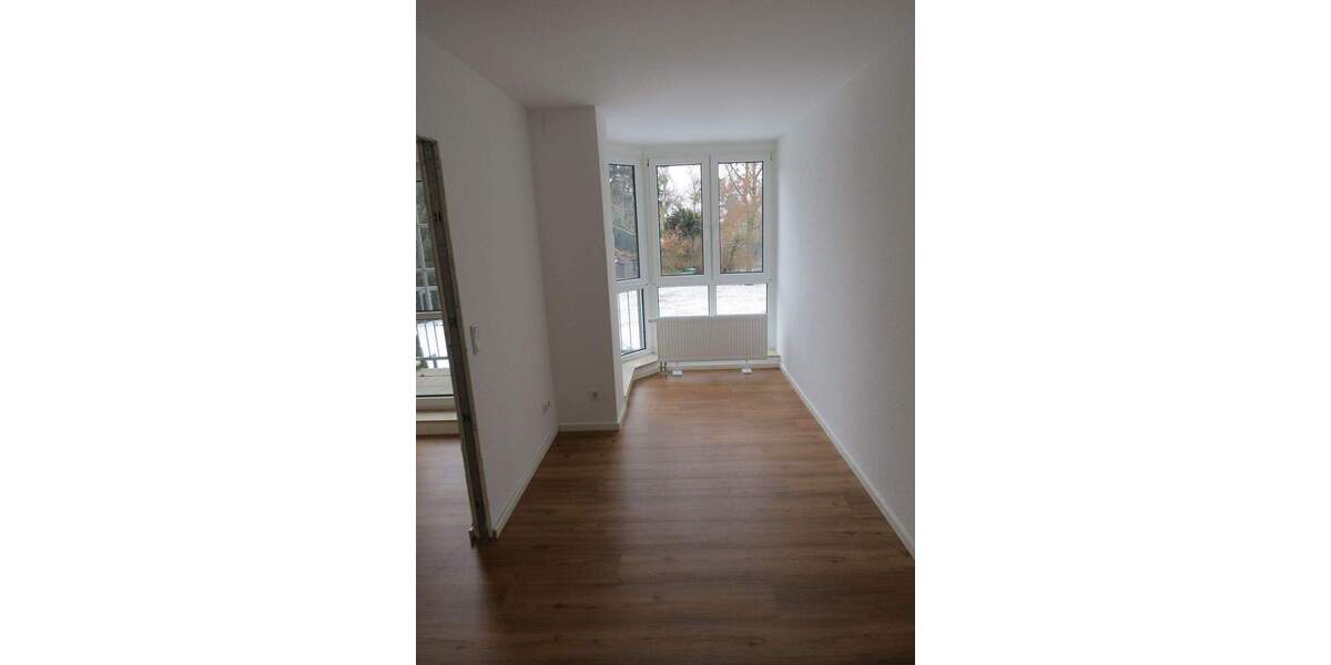 Etagenwohnung Falkensee - 2 Zimmer, 82 m&sup2;, 1.150&euro; | Angebot:24906141