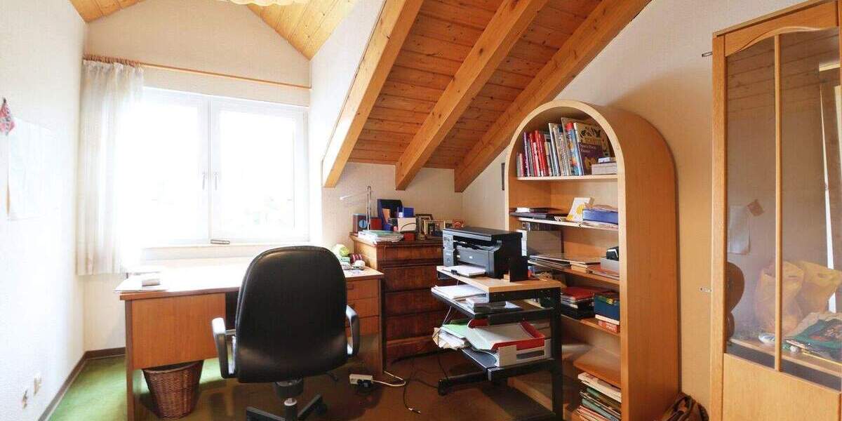 Freistehendes Einfamilienhaus mit viel Platz für Großfamilie & Home Office 6 zimmer