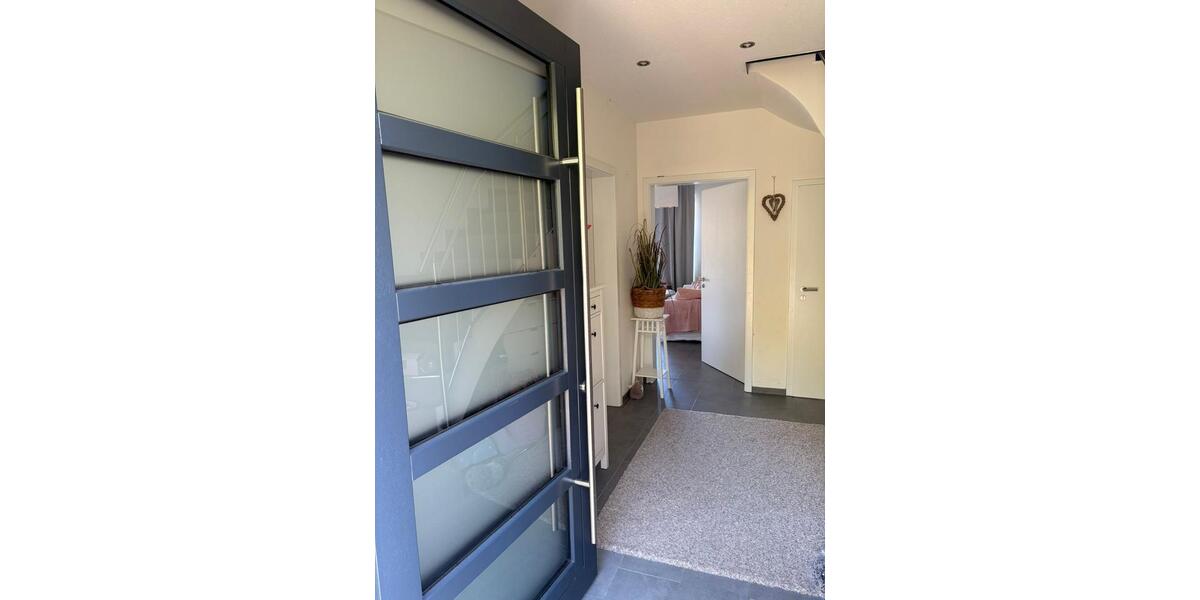 Einfamilienhaus Syke - 7 Zimmer, 214 m&sup2;, 1.980&euro; | Angebot:26072922