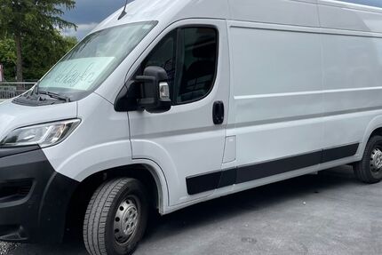 Opel Movano 28.482 km 17.900 &euro; München 81829