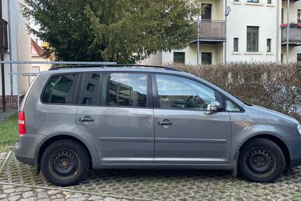 VW Touran 189.000 km 1.099 &euro; Markkleeberg 04416