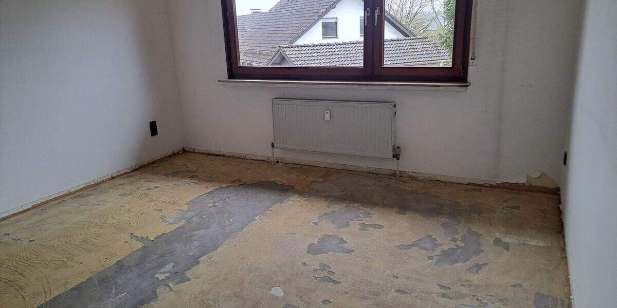 Etagenwohnung Kürten - 5 Zimmer, 170 m&sup2;, 1.360&euro; | Angebot:24780635
