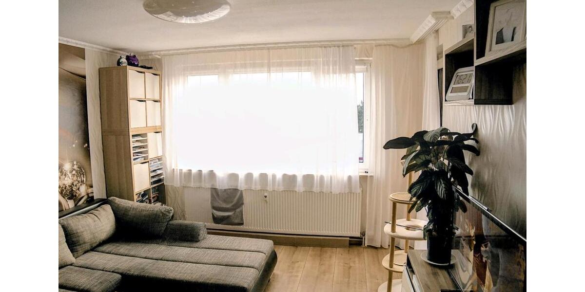 4,5-Zimmer-Wohnung (104 qm) |Hochheim | provisionsfrei| 2 Balkone 4.5 zimmer
