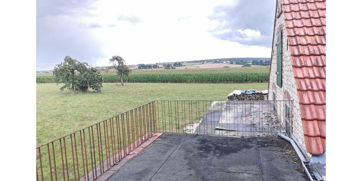 Resthofstelle mit großzügigen Nebengebäuden in Ortsrandlage zimmer