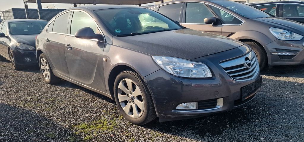 Opel Insignia 215.000 km 2.490 &euro; Bad Kreuznach 55543