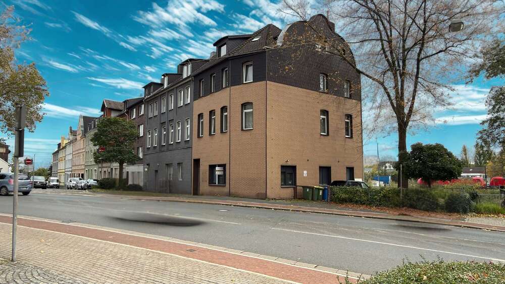 Modernisiertes 3-Parteienhaus mit Maisonette und Gartenanteil nahe Centro - Mehrfamilienhaus, Wohnhaus Oberhausen Osterfeld | Angebot:26523102