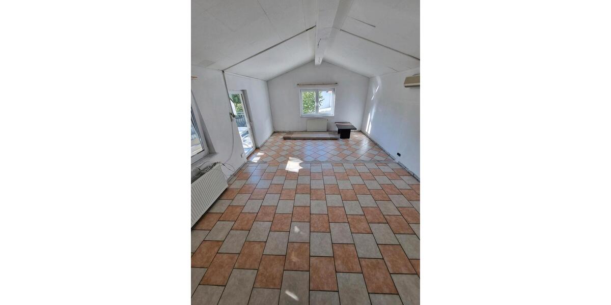 Dachgeschoßwohnung Riedstadt - 4 Zimmer, 110 m&sup2;, 1.260&euro; | Angebot:26326806
